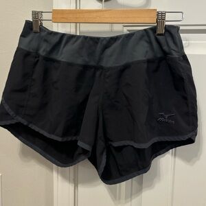 Black mizuno athletic shorts
